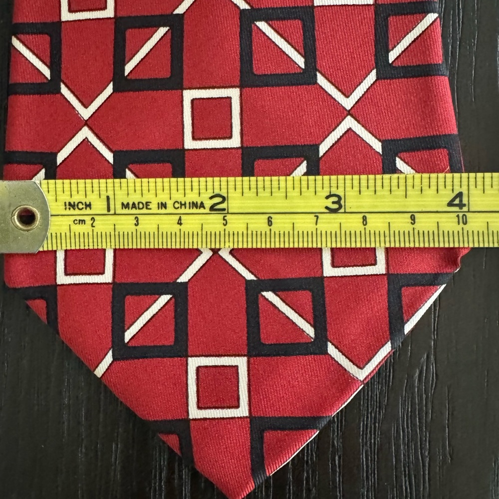 HERMÈS Vintage Silk Tie - Picture 12 of 13